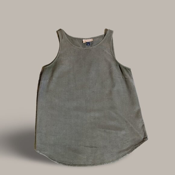 Universal Thread Women's Green Tank Top - Button Back details - Picture 4 of 7
